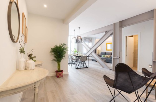 Ensanche Centro Apartment | 90 m² Apartment ∙ 2 bedrooms ∙ 4 guests
