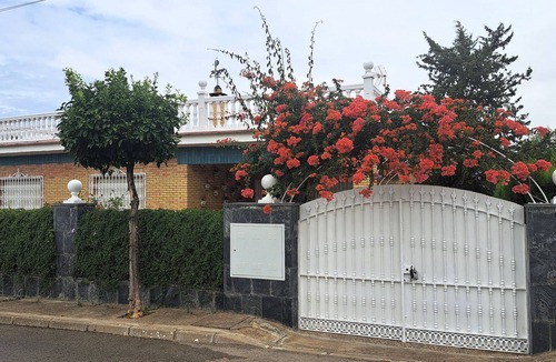 Alcala de Guadaira Ski Chalet | A 10 Minutos de Sevilla. Chalet Independiente, con Piscina y muy Tranquilo