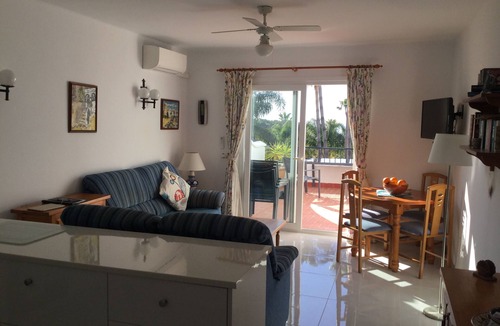 Chimenea House | A 3 bedroom house in Oasis de Capistrano with sea view.