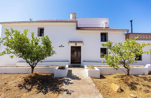 Pizarra Apartment | A complete change of scenery in the wild Andalusian mountains