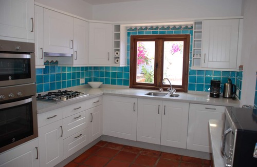 Maro House | A home from home in the heart of the village with air-condition, wifi & Smart TV