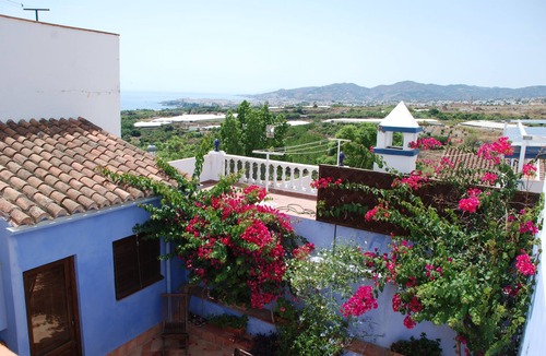 Maro House | A home from home in the heart of the village with air-condition, wifi & Smart TV