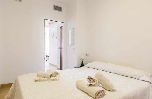 Caleta de Velez Apartment | A&N Caleta de Vélez Marina Retreat