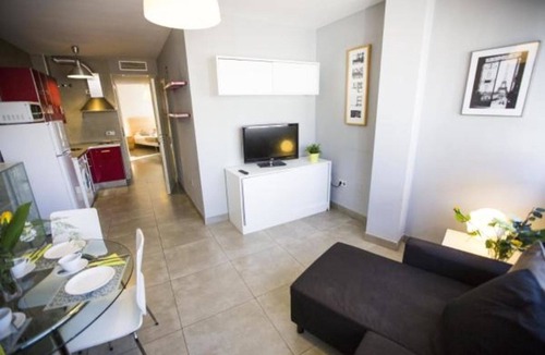Bailen-Miraflores Apartment | AB APARTMENTS QUADRUPLE STUDY