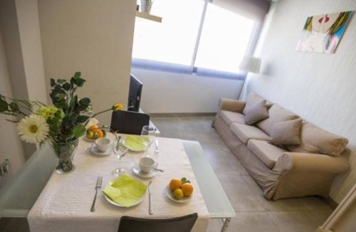 Bailen-Miraflores Apartment | AB DOUBLE STUDIO APARTMENTS