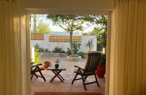 Conil de la Frontera Apartment | Abajo Stijlvol appartement met zwembad en tuin