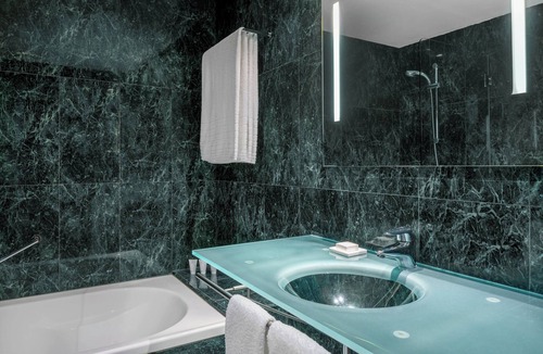 Huelva Hotel | AC Hotel Huelva by Marriott