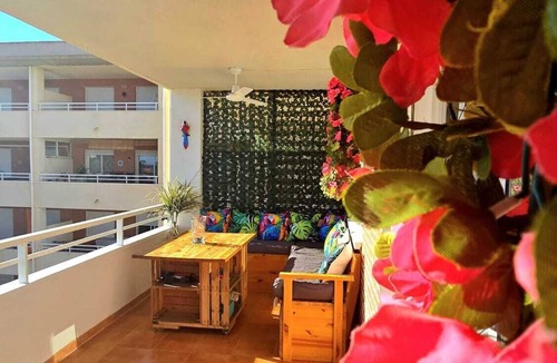 Los Nietos Apartment | Adapted for people with disabilities, for remote work. Ideal for families.