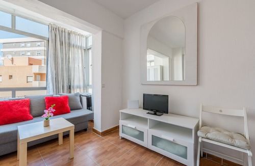 La Malagueta Apartment | Air-Conditioned Studio Apartment in Fantastic Location on the Beach with Wi-Fi