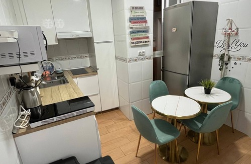 Feria House | airbhouse private rooms & apartments