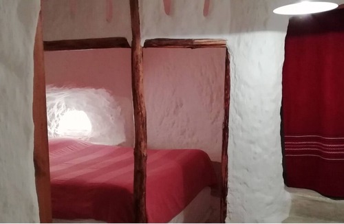 Baza Cabin | Al Jatib Caves. Cave 2