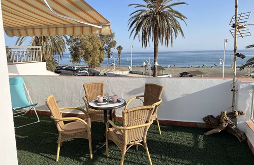 Las Acacias House | Al Rolo Beach, terrace with views of the bay of Malaga