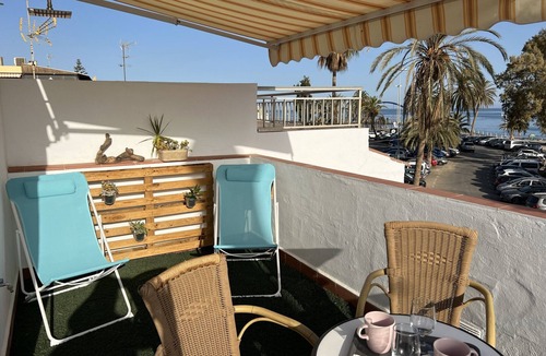 Las Acacias House | Al Rolo Beach, terrace with views of the bay of Malaga