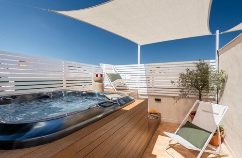 Alameda Apartment | Alameda 1851 - Terrace and jacuzzi