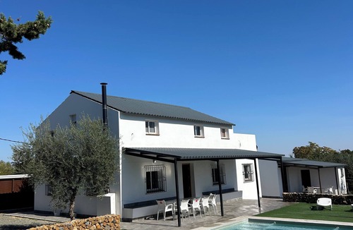Arahal Villa | Alba cottages (Casa rural Olivo) with private swimming pool.