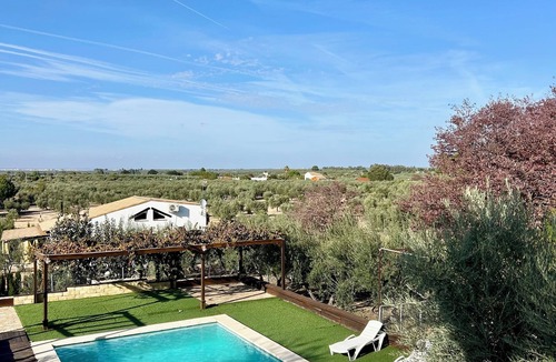 Arahal Ski Chalet | Alba cottages (Casa rural Castillo) with private swimming pool.