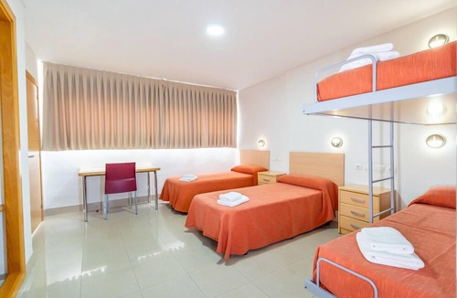 La Palmera-Reina Mercedes Hostel | Albergue Inturjoven Sevilla - Hostel