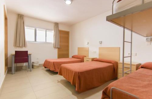La Palmera-Reina Mercedes Hostel | Albergue Inturjoven Sevilla