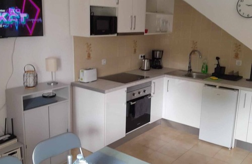 Flamenca Beach Apartment | Alice Wonderland - Oleza Garden Apt 5 min walk to the beach - Pool & Garden View