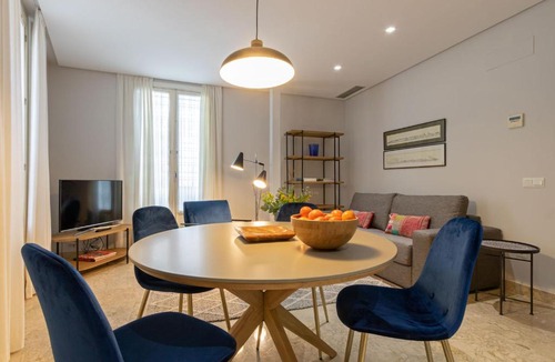 San Bernardo Apartment | Alkazar Gardens Old Town 6 pax