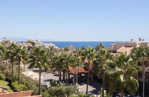 El Faro Apartment | Alta Loma 2 by Rafleys - Modern 1BR Apartment with Stunning Views