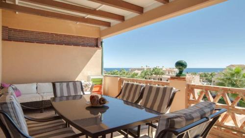 El Faro Apartment | Alta Loma 2 by Rafleys - Modern 1BR Apartment with Stunning Views
