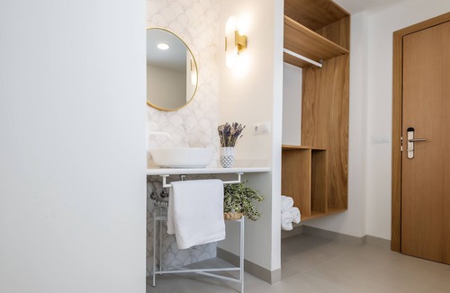 Conil de la Frontera City Center House | Alzocaire Boutique