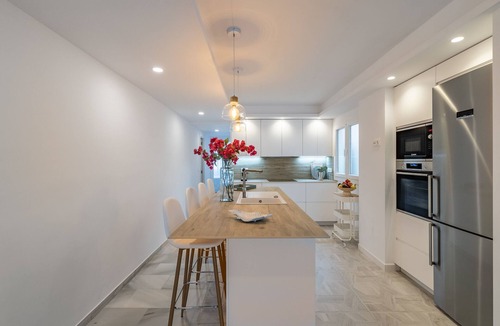 Historic Center of Estepona Apartment | Amazing Fromview Apartment in Estepona, fully renovated in 2023.