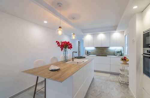Historic Center of Estepona Apartment | Amazing Fromview Apartment in Estepona, fully renovated in 2023.