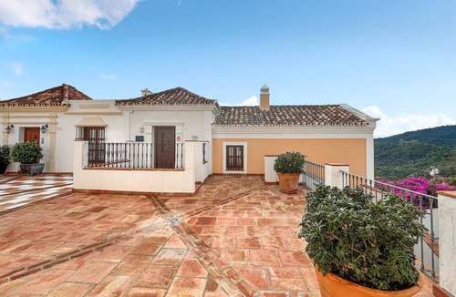 Benahavis House | Amazing home in Benahavis with private swimming pool, can be inside or outside