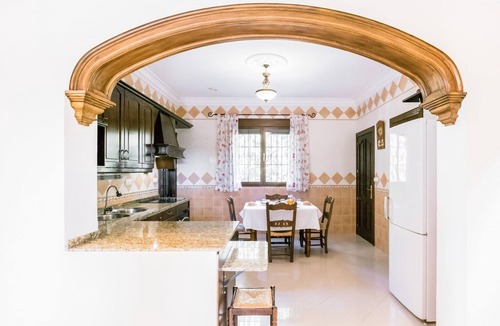 Casariche House | Amazing home in Casariche