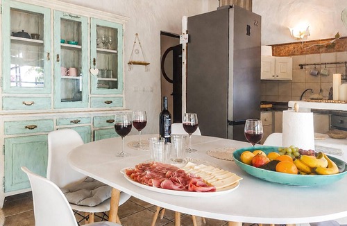 Tarifa House | Amazing home in Tarifa with WiFi