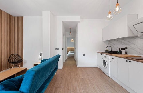 Bailen-Miraflores House | Amazon Málaga Apartments: Comfort and Tranquility Near the Beach and City Center