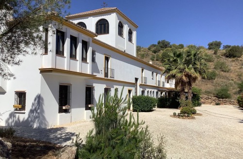 Almogia House | An Experience in Beauty, and Tranquility,