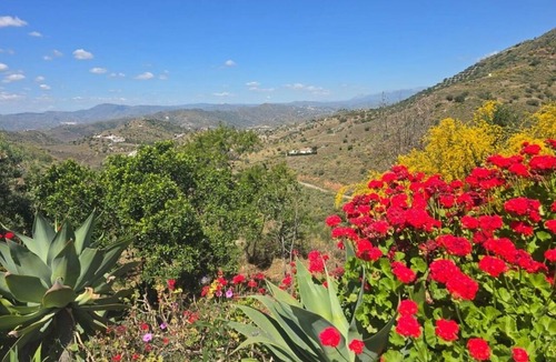 Canillas de Aceituno House | Andalusian villa, private pool & mountain views