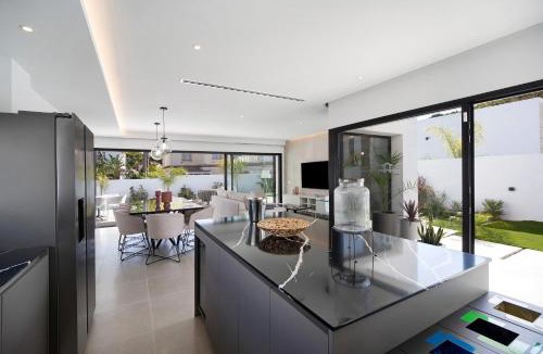 Poblado Sancti Petri Villa | Andrea Sea Villa