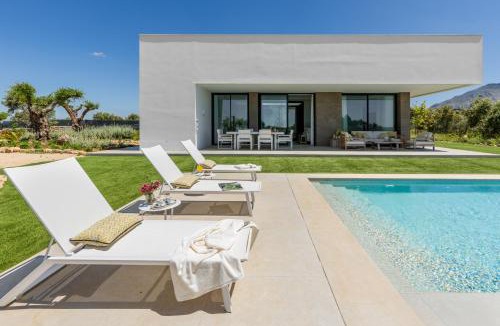 Antequera Villa | Antequera Golf Villa Pool by ELE Apartments