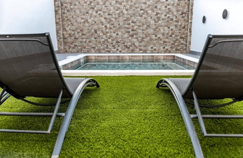 Villamanrique de la Condesa Apartment | Apartment 'Feeling Doñana' with Private Pool, Wi-Fi, and Air Conditioning