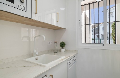 Poblado de Sancti Petri Apartment | "Apartamento Sancti Petri" with Pool, Terrace & Wi-Fi