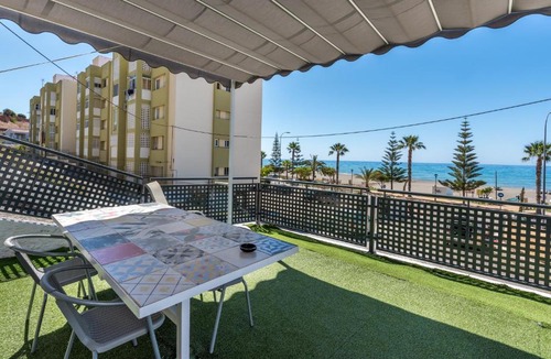 Benajarafe Apartment | Apartamento a pie de playa