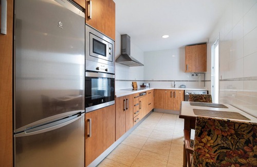 Barriada del Rio San Pedro Apartment | Apartamento "Colibri" with Wi-Fi, Air Conditioning & Patio
