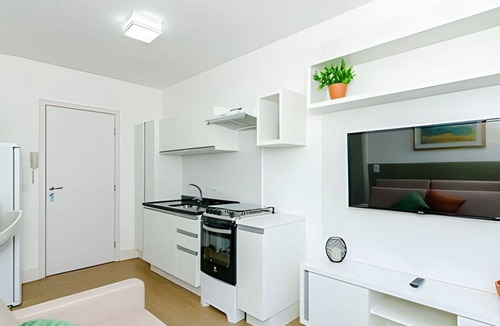 Reboucas Apartment | Apartamento completo na Av. Iguaçu — garagem, rooftop e localização estratégica