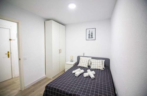 Parque Ayala Apartment | Apartamento con balcón cerca María Zambrano