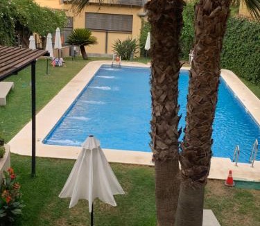 Cruz Roja-Capuchinos Apartment | Apartamento con piscina próximo al centro de 2 dormitorios