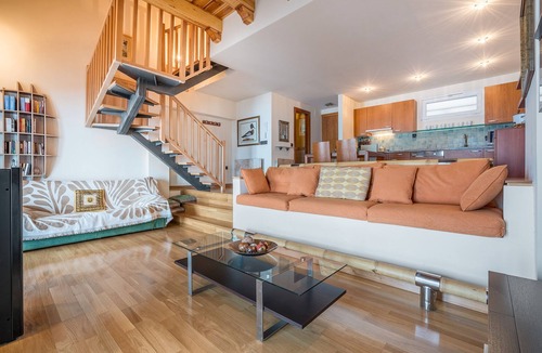 Pradollano Apartment | Apartamento 'Dúplex 13D' con vistas a la montaña y terraza privada