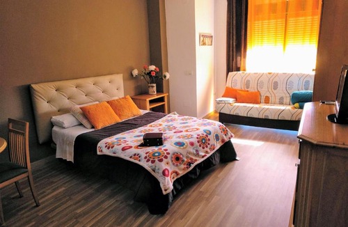 Bailen-Miraflores Apartment | Apartamento Domingo Lozano