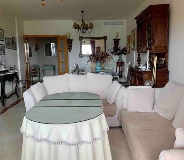 Pueblo Nuevo Apartment | Apartamento en la Mesana en Sotogrande