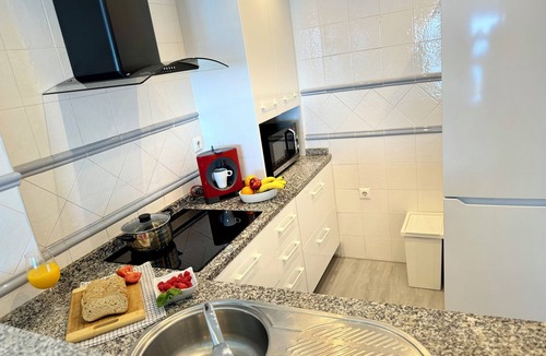 Torrequebrada Apartment | Apartamento en Primera Línea de Playa en Benalmádena