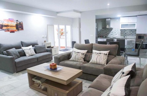 La Trinidad-San Juan y Todos los Santos Apartment | Apartamento entre Patios Valladares