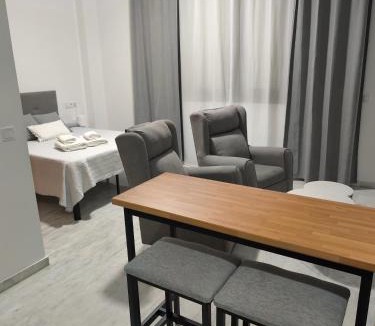 Parque Alcosa Apartment | Apartamento FIBES II edificio LUX SEVILLA